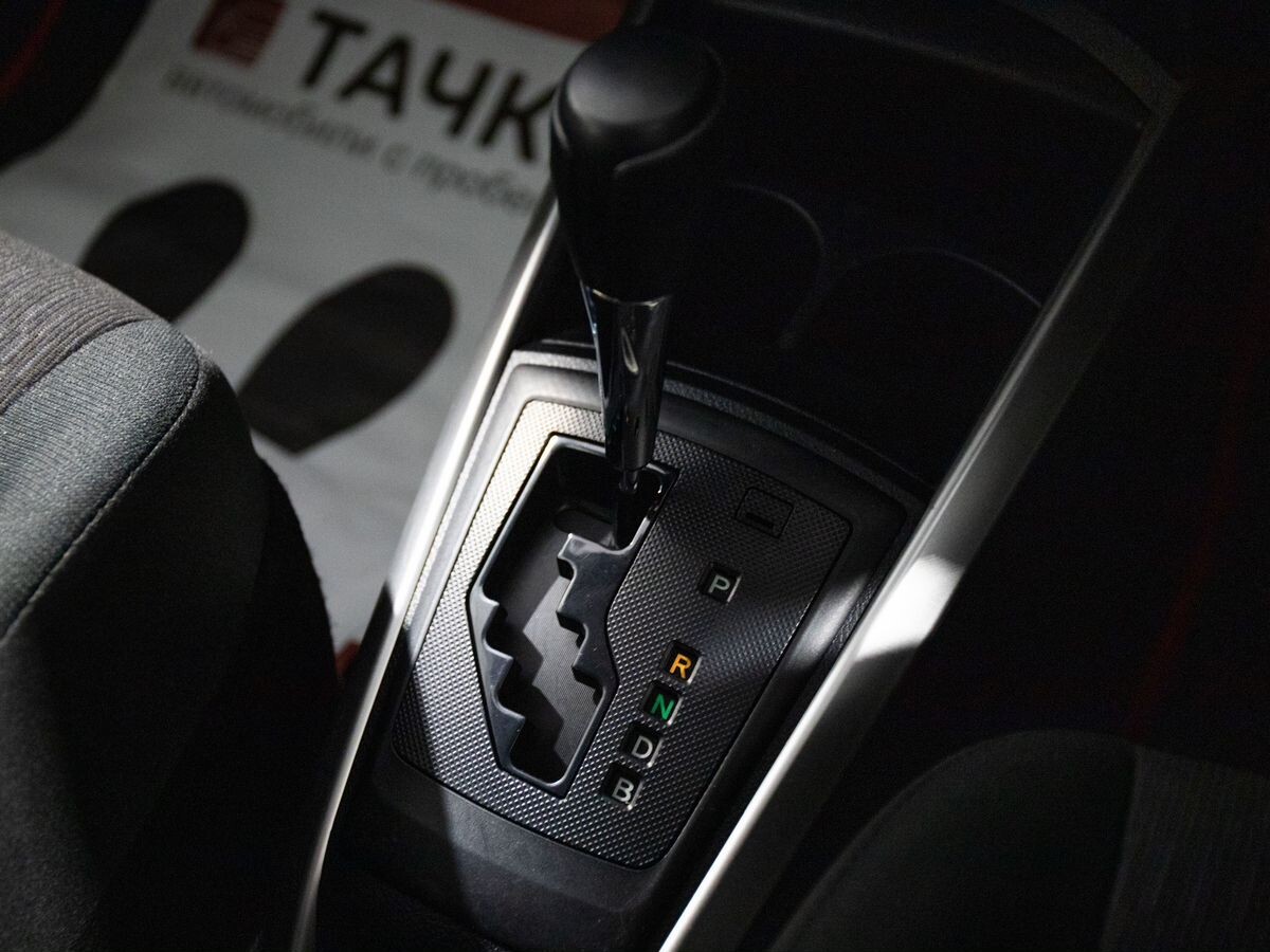 Toyota Corolla 2017 - фото автомобиля