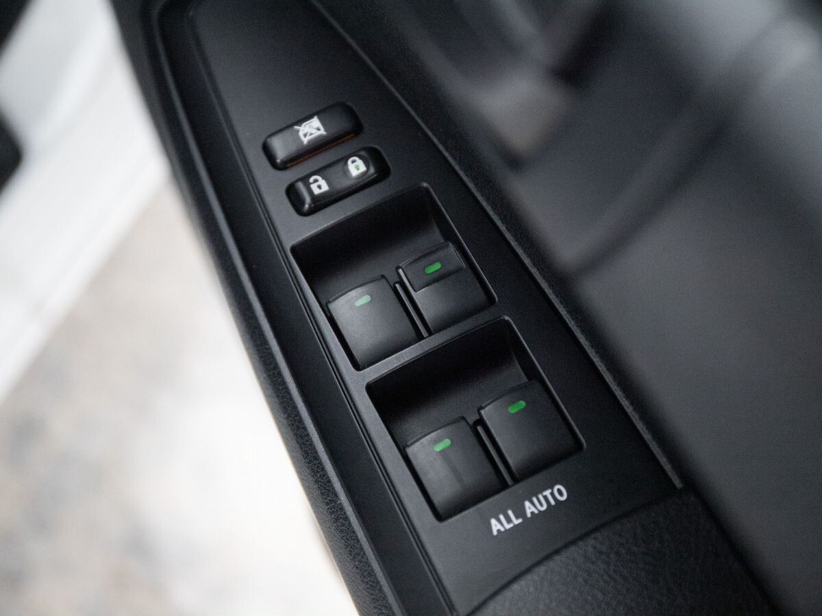 Toyota Corolla 2017 - фото автомобиля