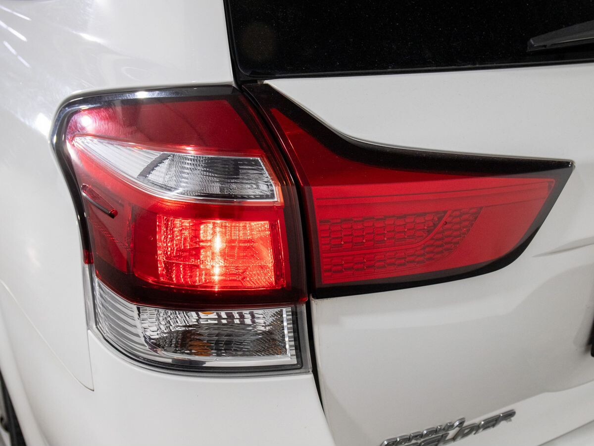 Toyota Corolla 2017 - фото автомобиля