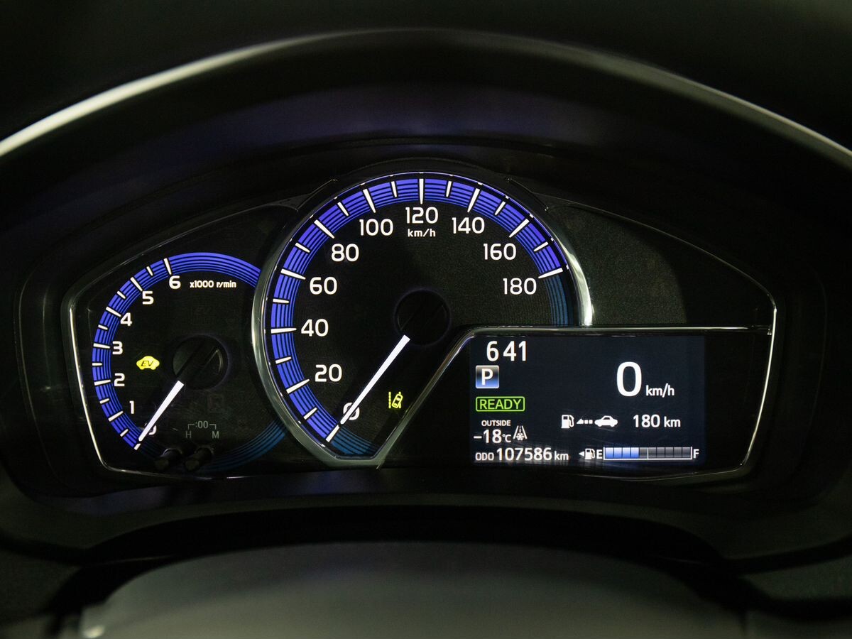 Toyota Corolla 2017 - фото автомобиля