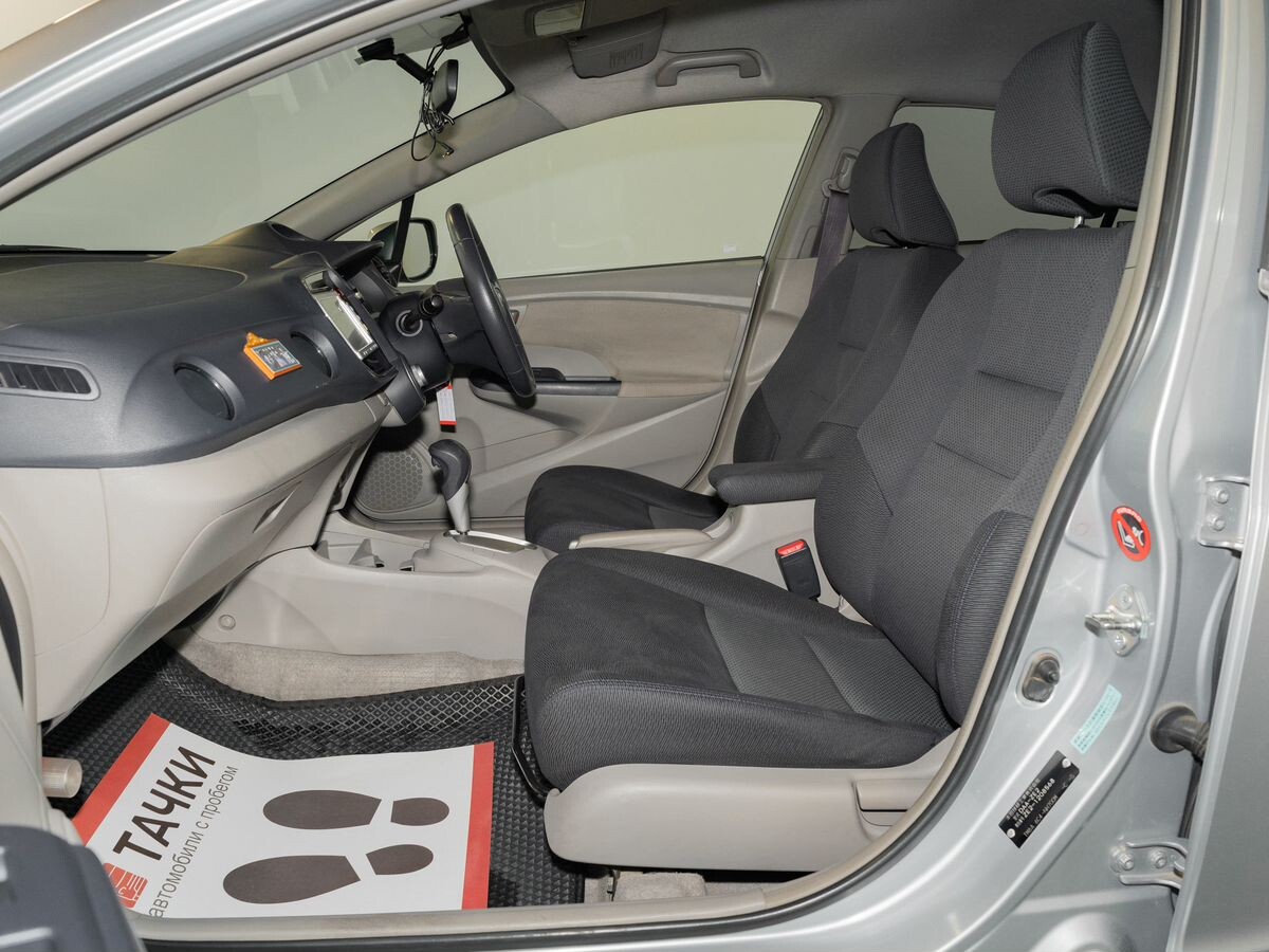 Honda Insight 2010 - фото автомобиля