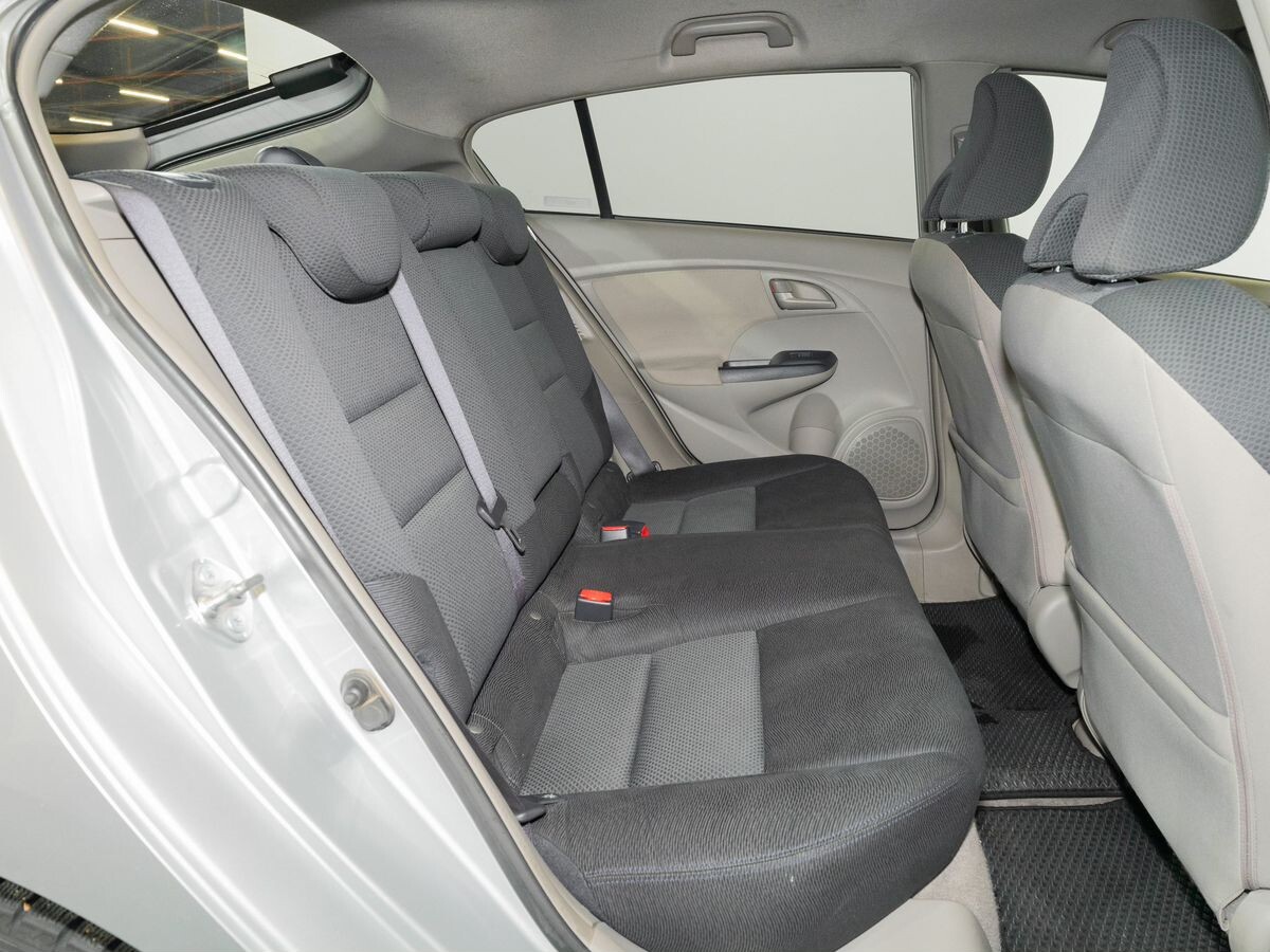 Honda Insight 2010 - фото автомобиля