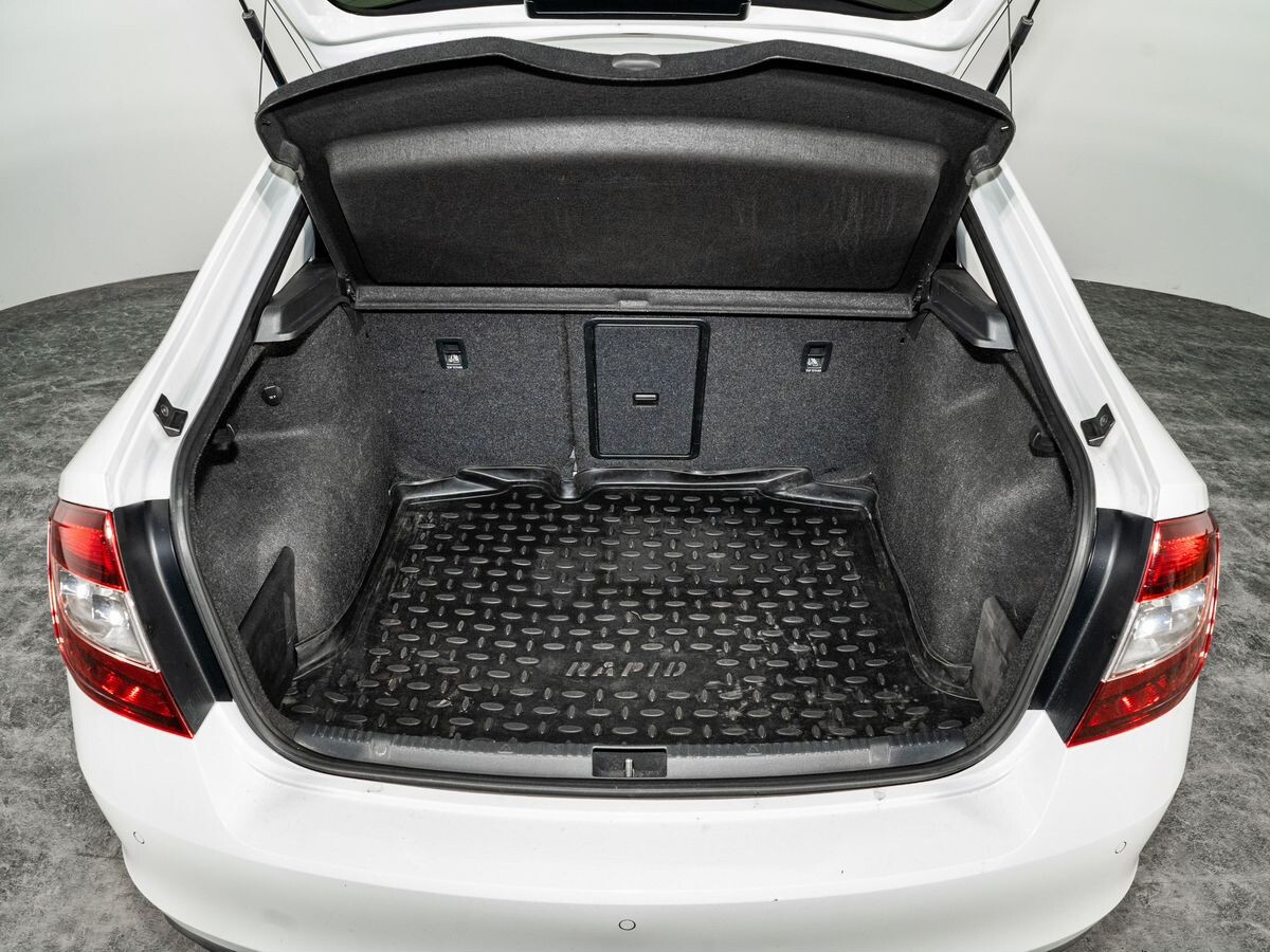 Skoda Rapid 2019 - фото автомобиля