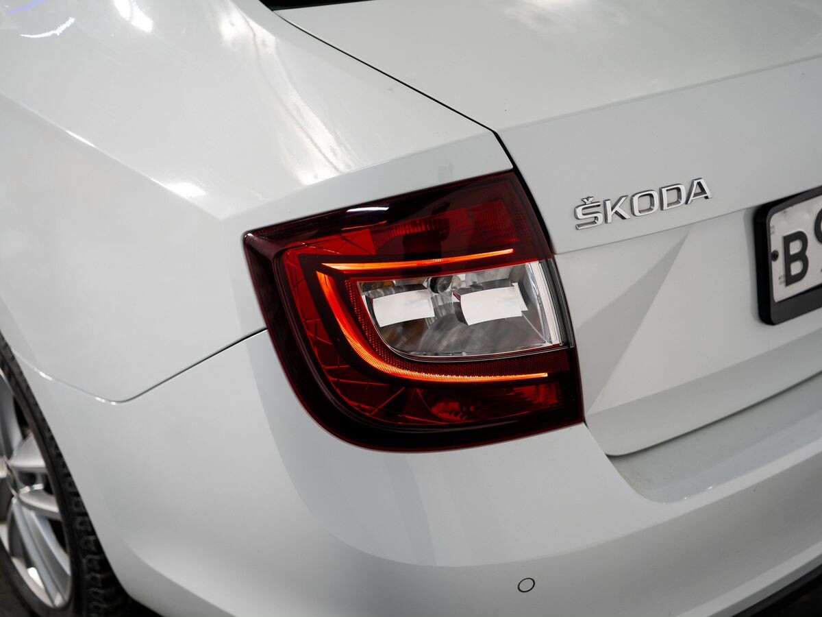 Skoda Rapid 2019 - фото автомобиля