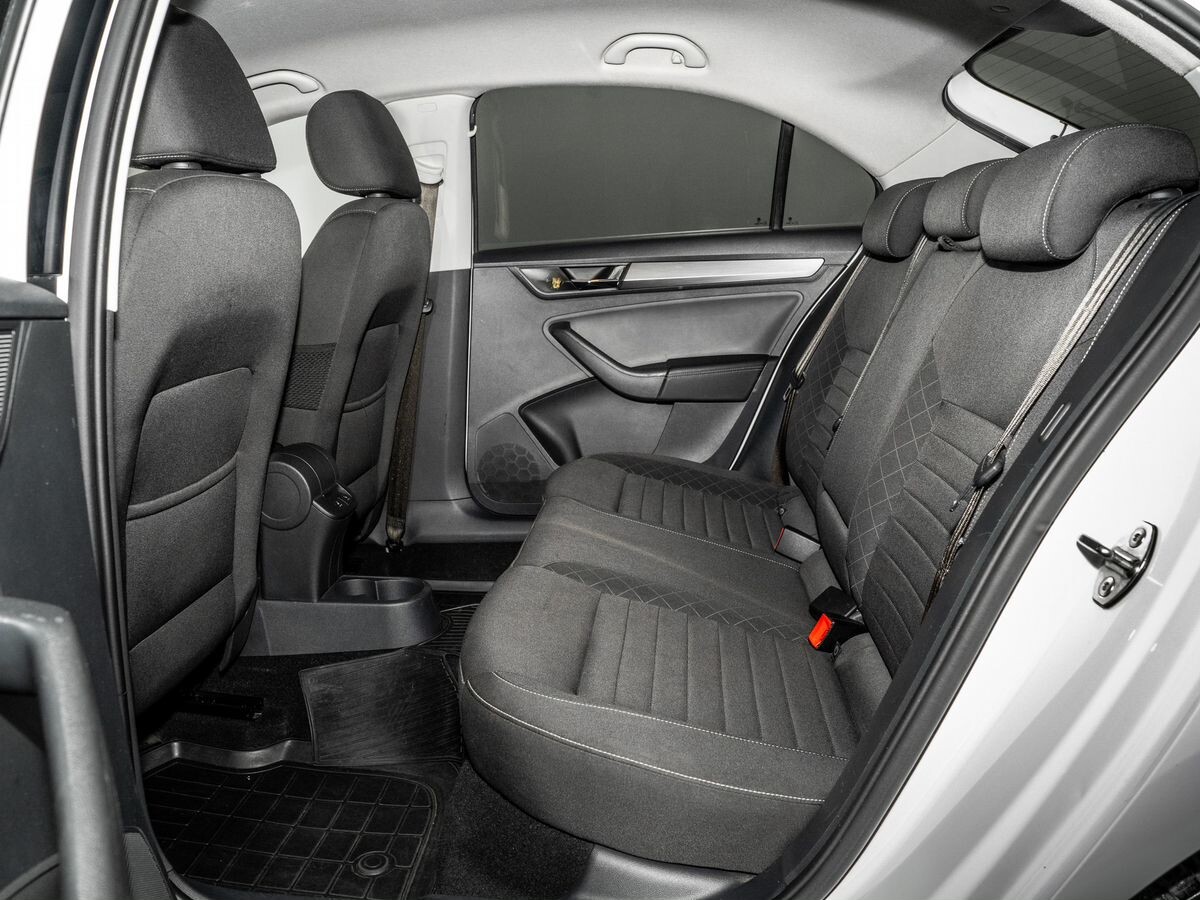 Skoda Rapid 2019 - фото автомобиля