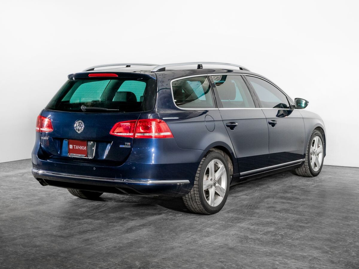 Volkswagen Passat 2011 - фото автомобиля