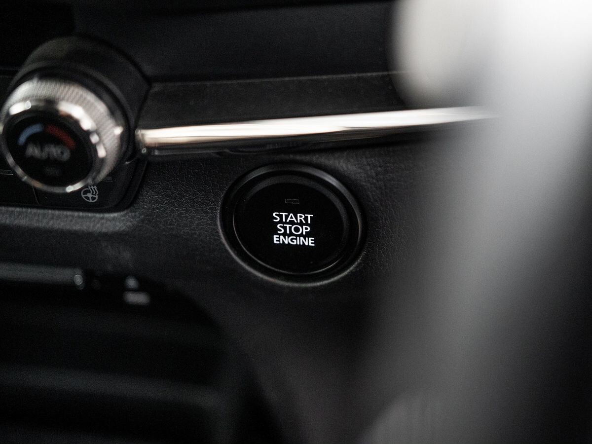 Mazda CX-30 2019 - фото автомобиля