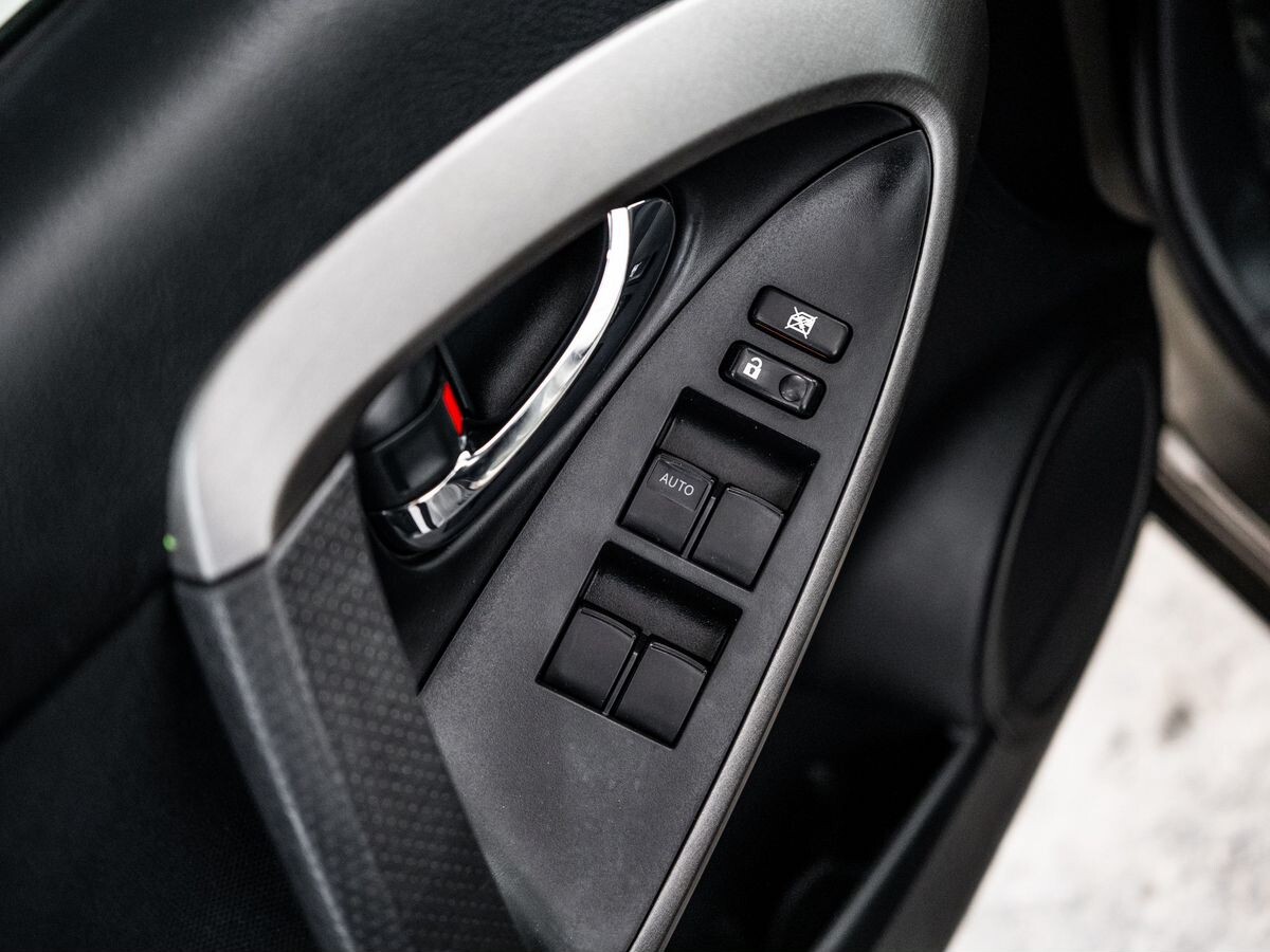 Toyota RAV4 2010 - фото автомобиля