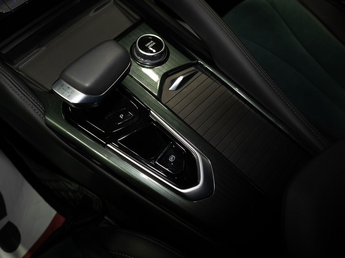 Geely Monjaro 2023 - фото автомобиля