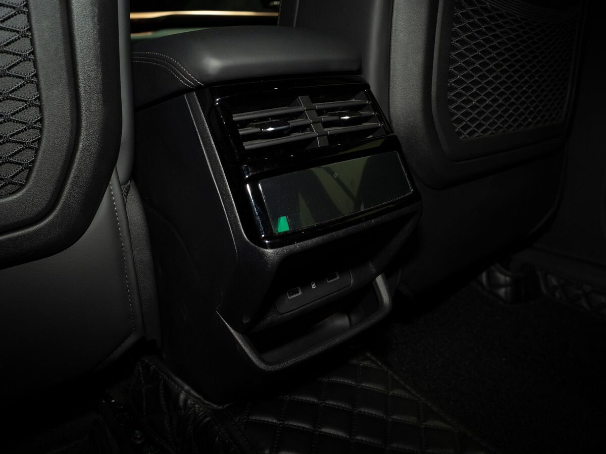 Geely Monjaro 2023 - фото автомобиля