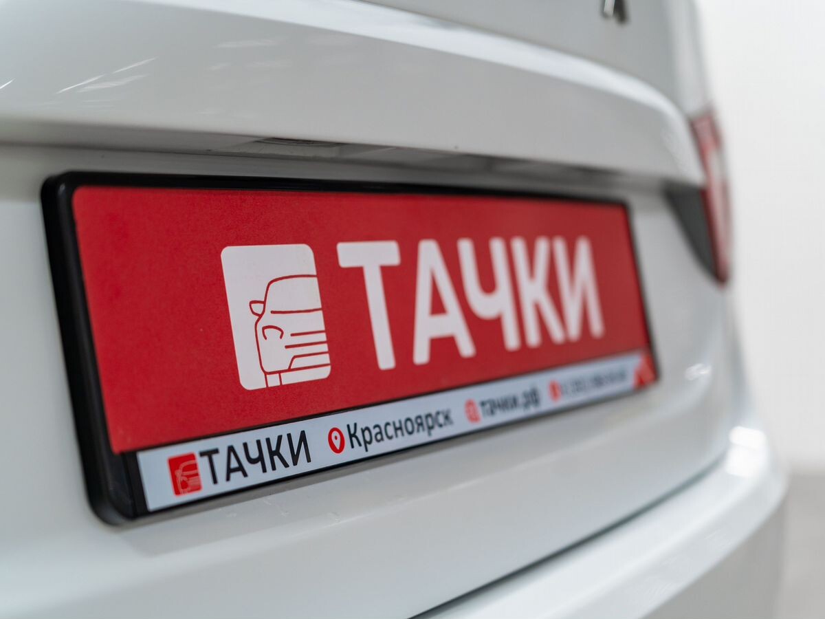 Lada (ВАЗ) Vesta 2018 - фото автомобиля