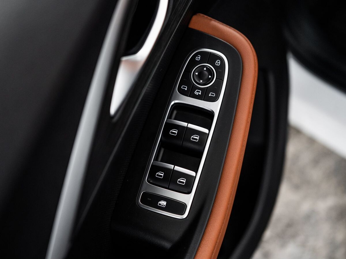 Omoda C5 2023 - фото автомобиля