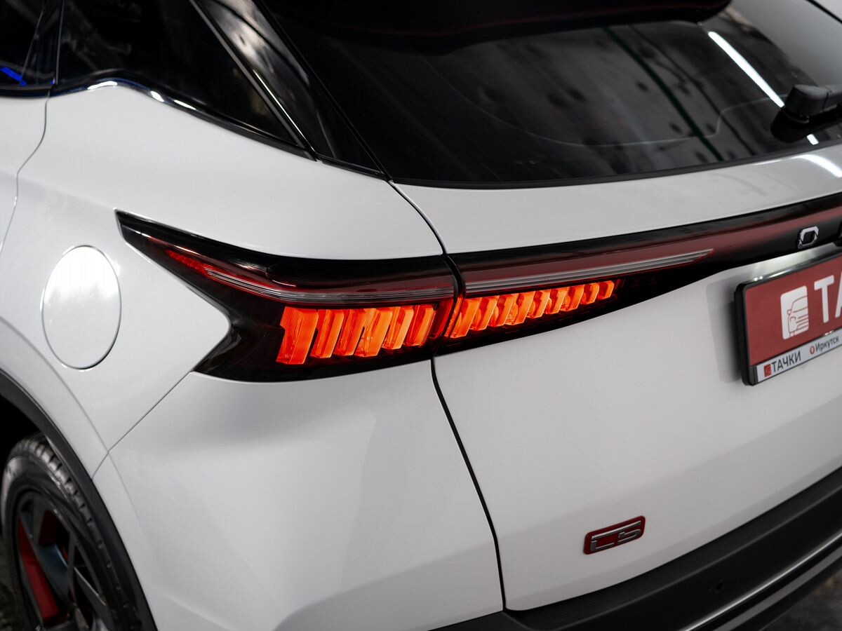 Omoda C5 2023 - фото автомобиля