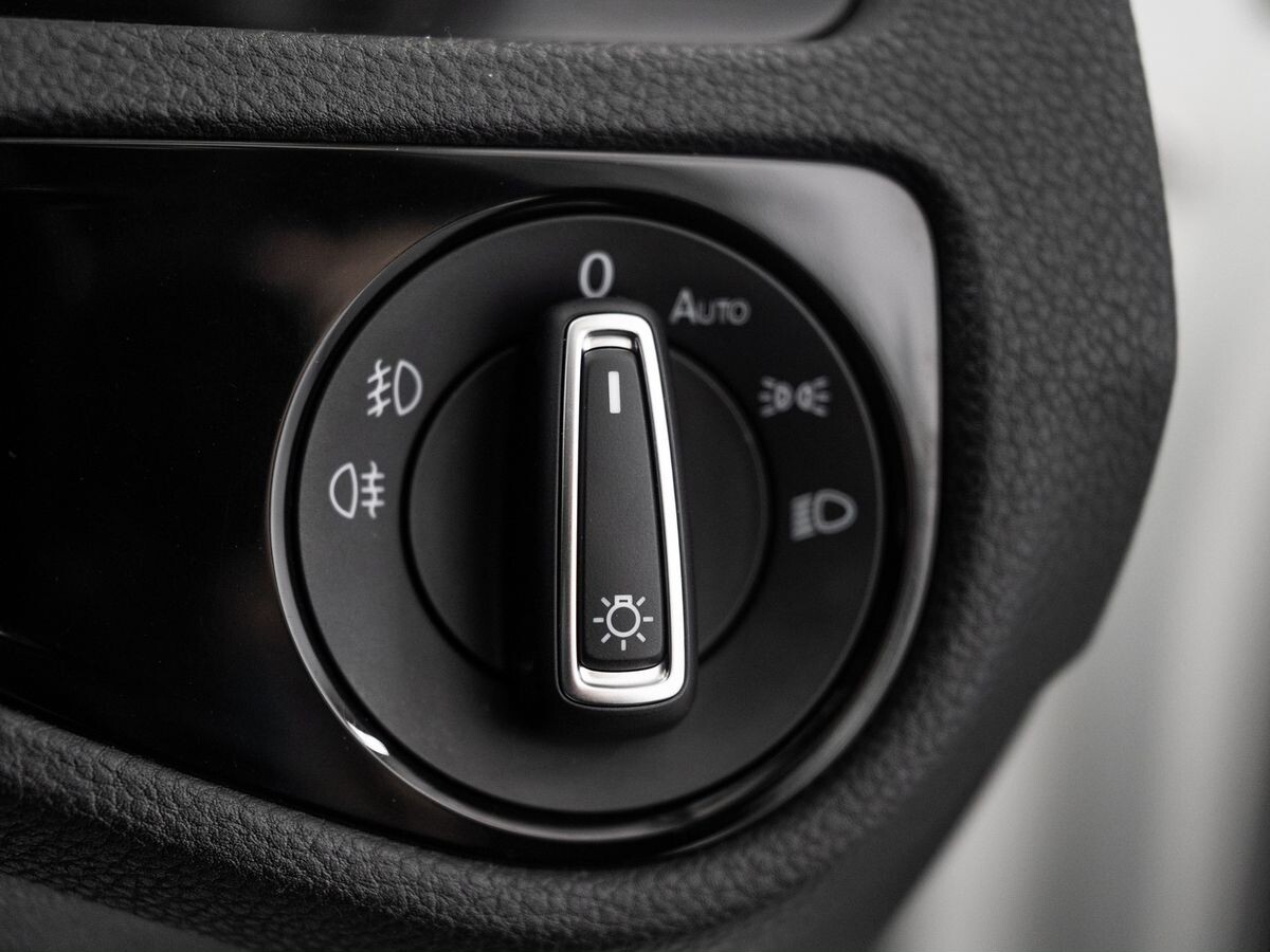 Volkswagen Golf 2017 - фото автомобиля