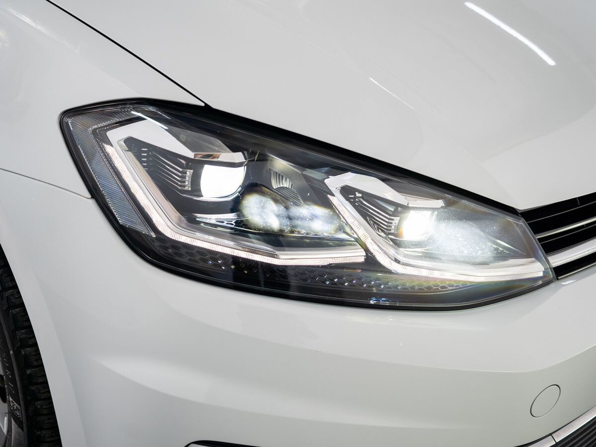 Volkswagen Golf 2017 - фото автомобиля