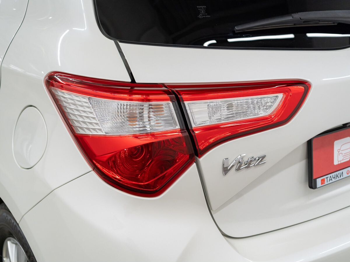 Toyota Vitz 2019 - фото автомобиля