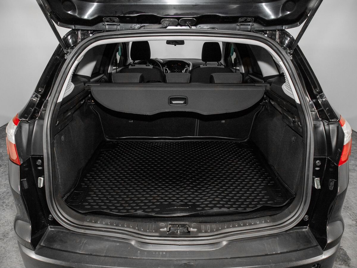 Ford Focus 2013 - фото автомобиля