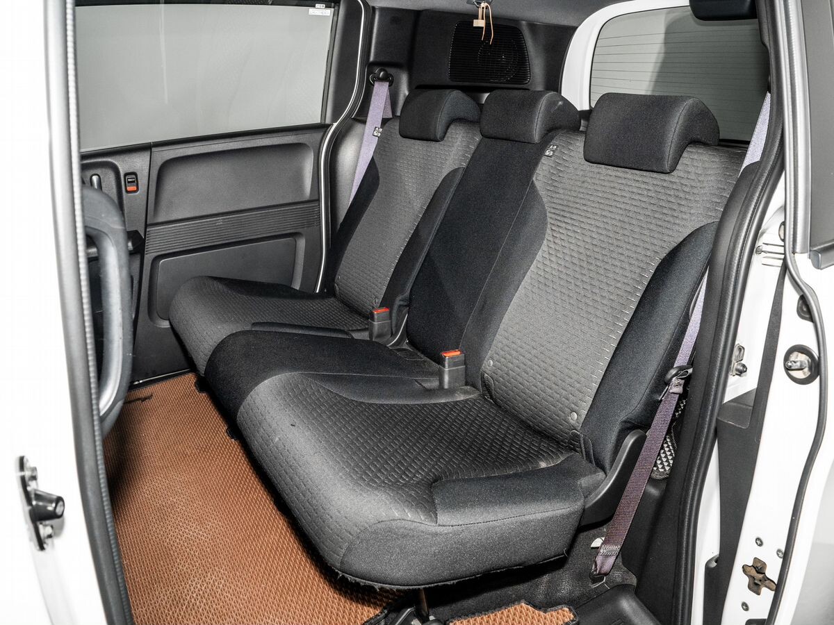 Honda Freed 2013 - фото автомобиля
