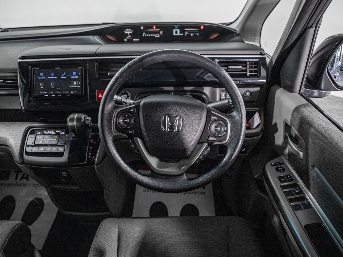 Honda Stepwgn 2020 - фото автомобиля
