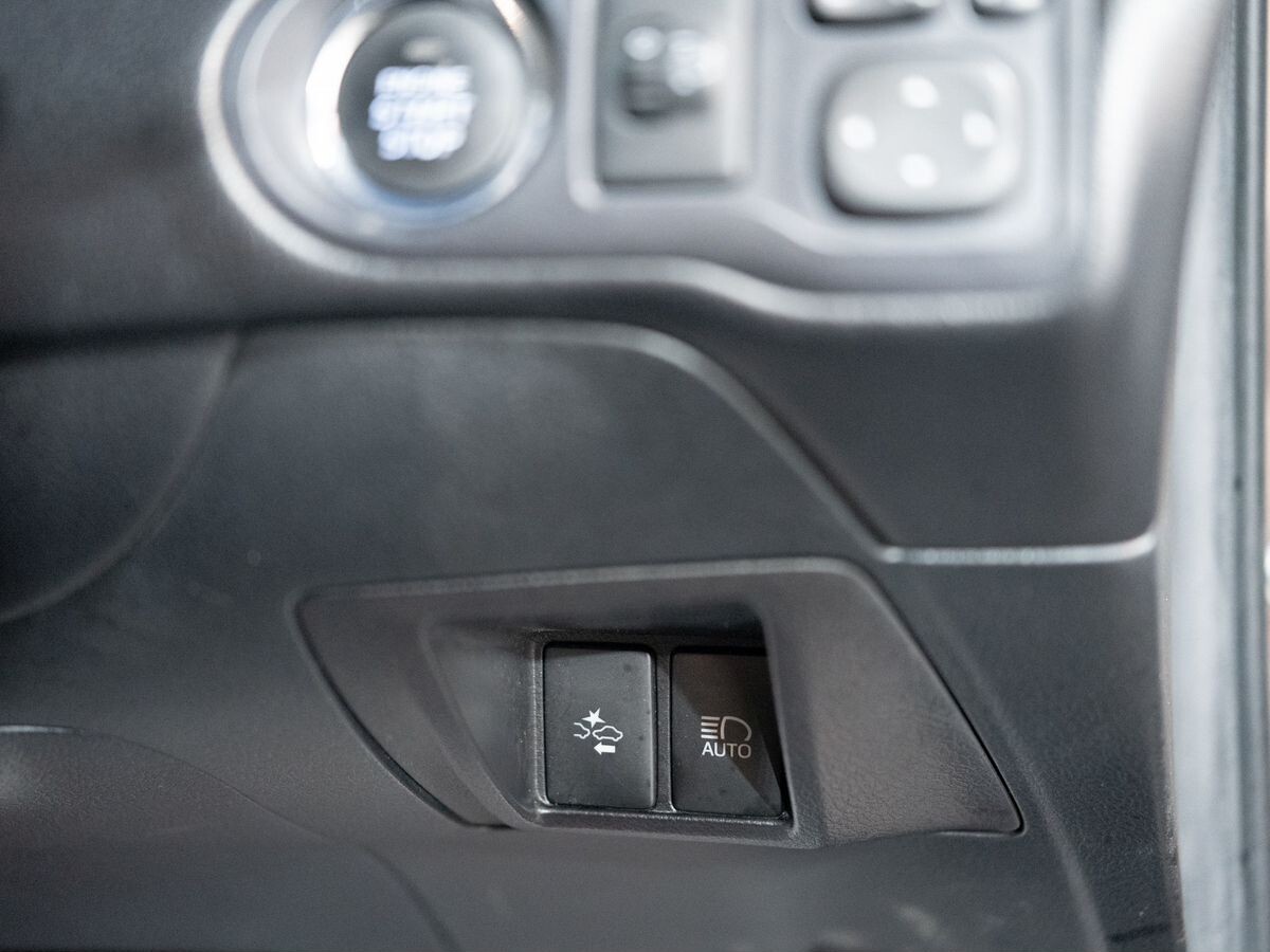 Toyota Premio 2018 - фото автомобиля