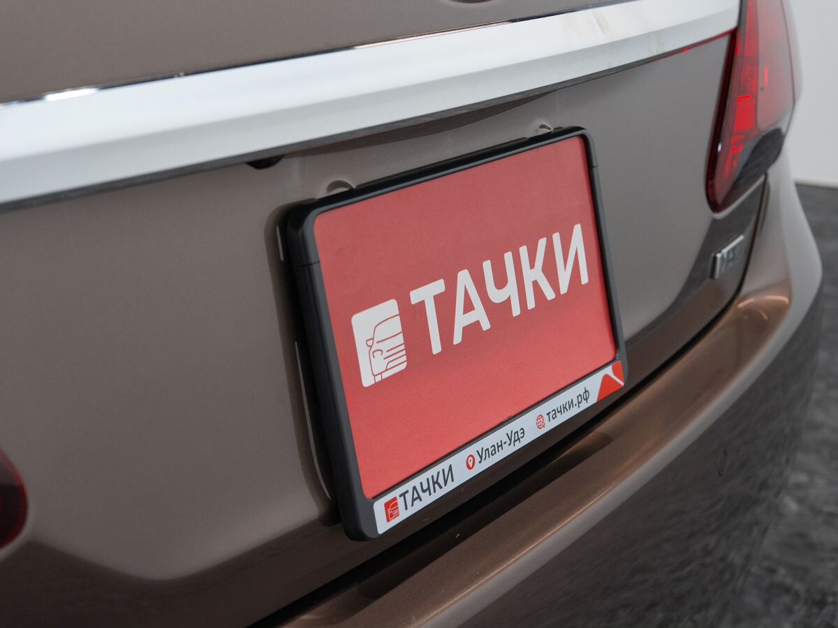 Toyota Premio 2018 - фото автомобиля