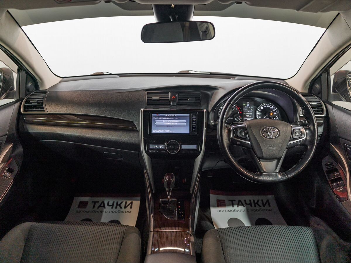 Toyota Premio 2018 - фото автомобиля