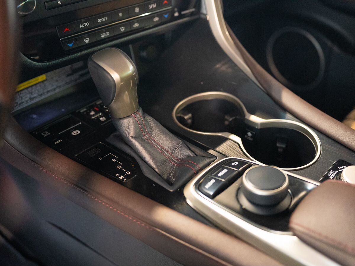 Lexus RX 2017 - фото автомобиля