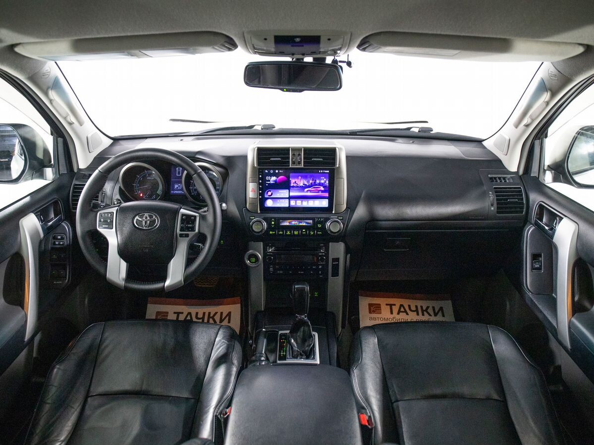 Toyota Land Cruiser Prado 2011 - фото автомобиля