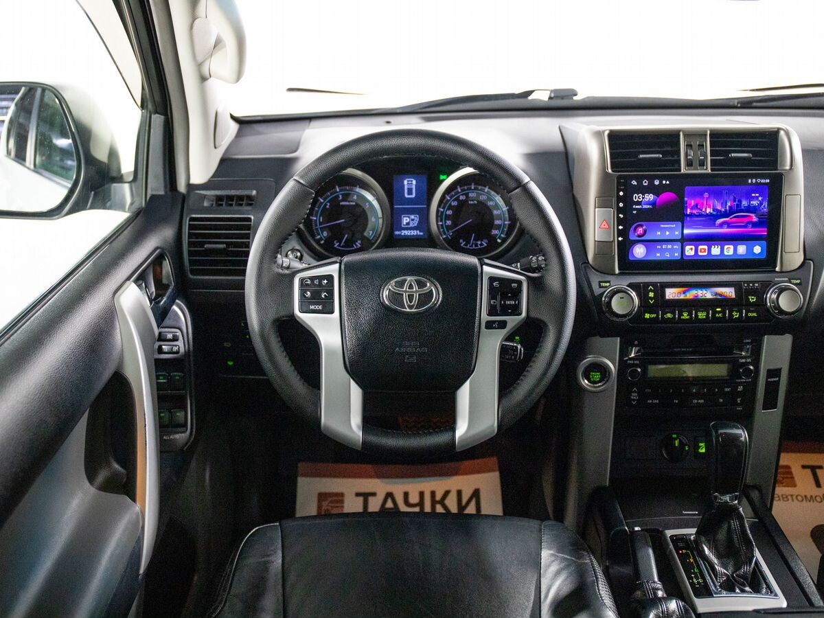 Toyota Land Cruiser Prado 2011 - фото автомобиля