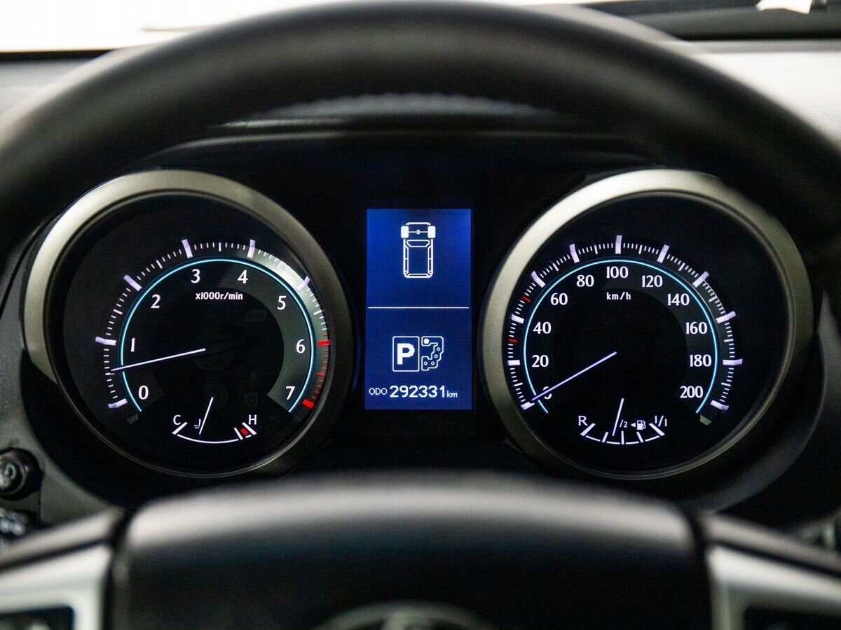 Toyota Land Cruiser Prado 2011 - фото автомобиля