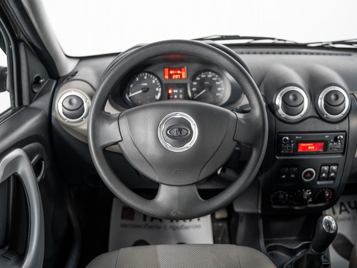 Lada (ВАЗ) Largus 2019 - фото автомобиля