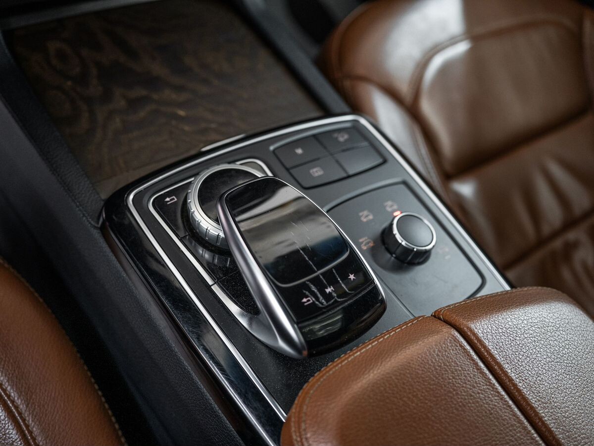 Mercedes-Benz GLE 2017 - фото автомобиля