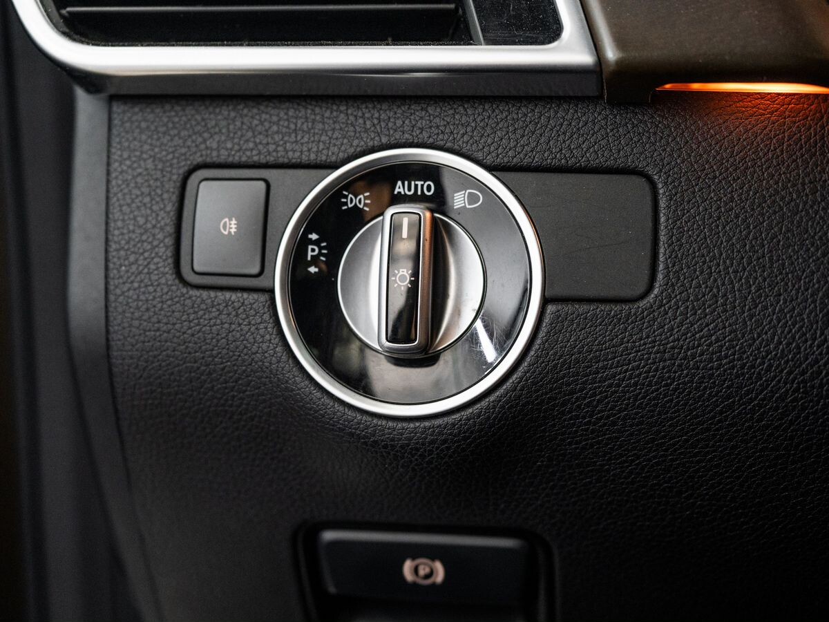 Mercedes-Benz GLE 2017 - фото автомобиля