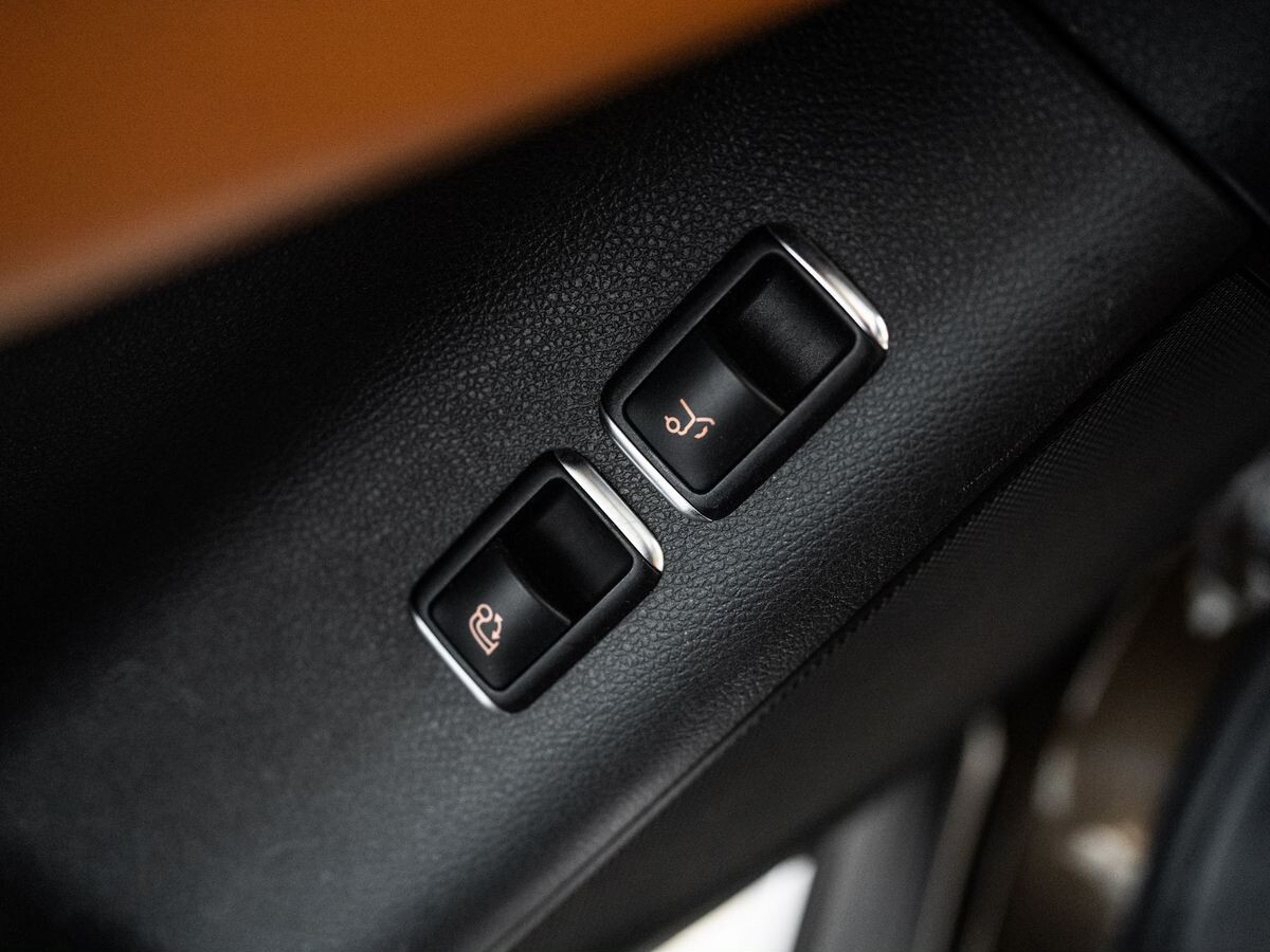 Mercedes-Benz GLE 2017 - фото автомобиля