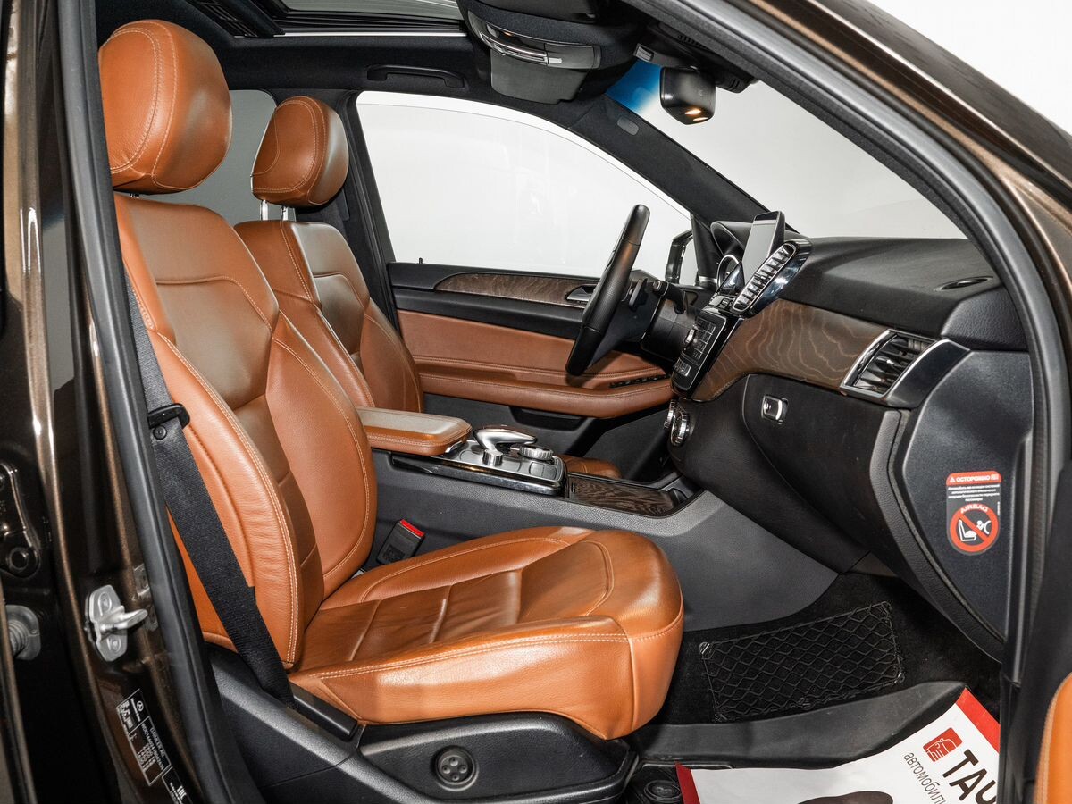 Mercedes-Benz GLE 2017 - фото автомобиля