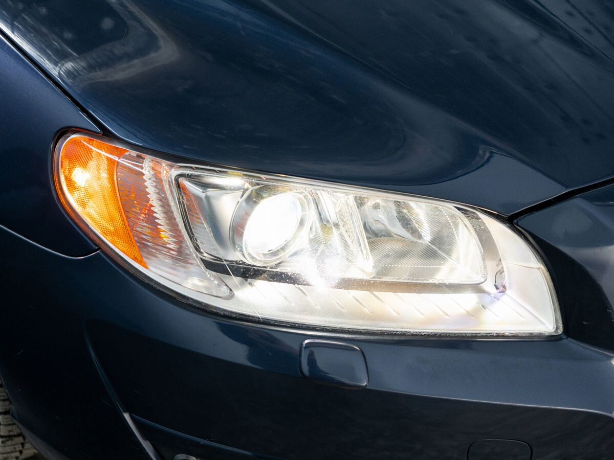 Volvo V70 2013 - фото автомобиля