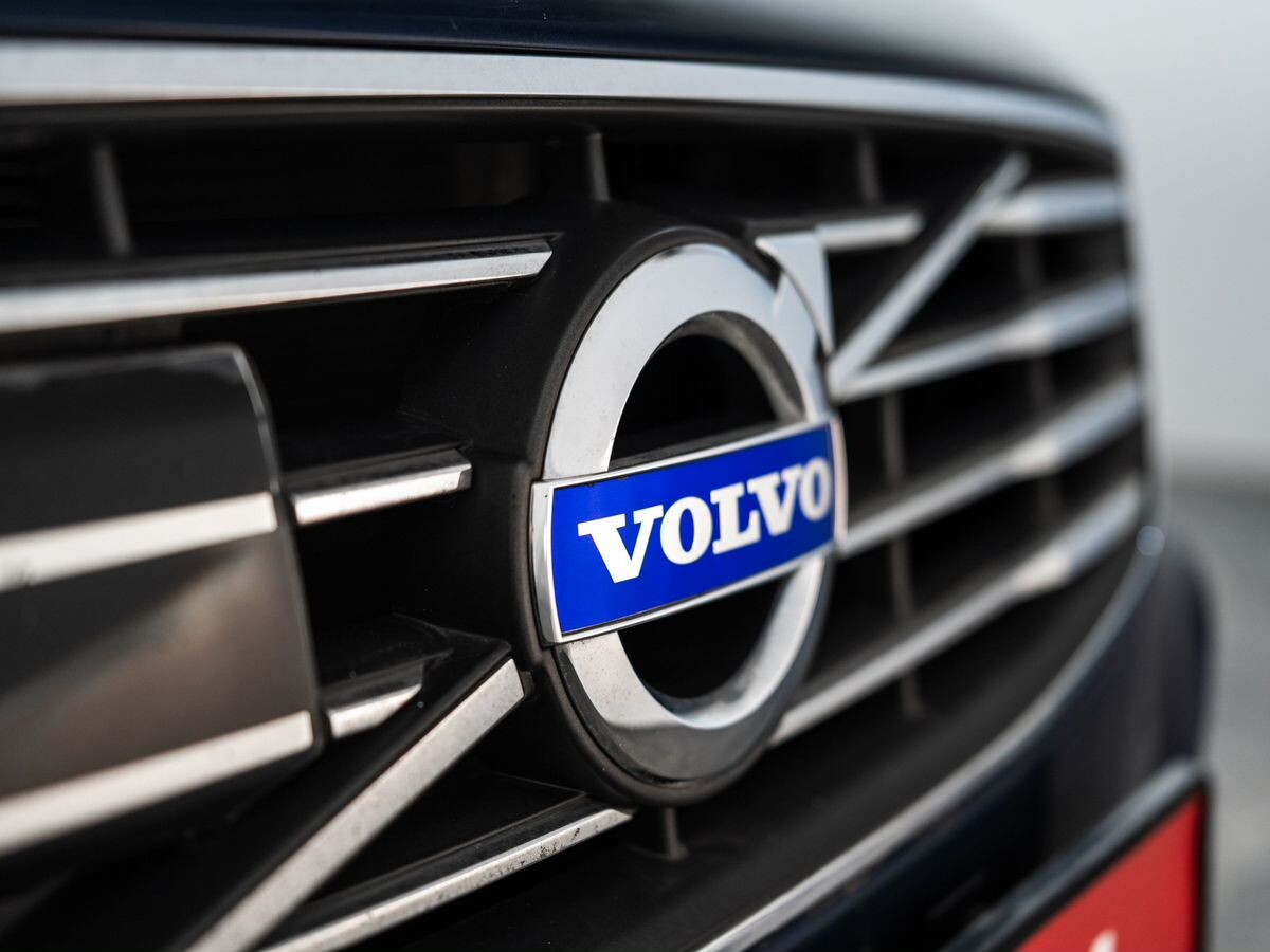 Volvo V70 2013 - фото автомобиля
