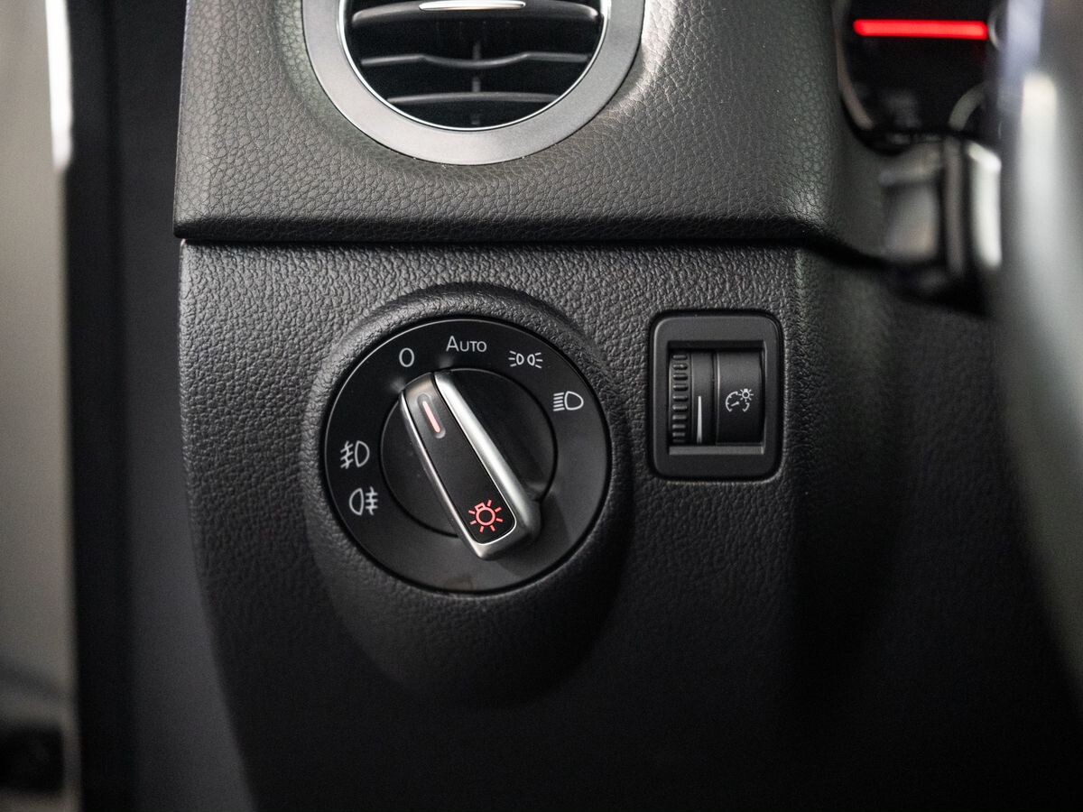 Volkswagen Tiguan 2013 - фото автомобиля