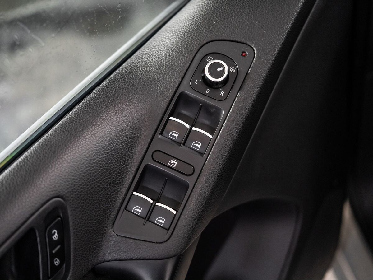 Volkswagen Tiguan 2013 - фото автомобиля