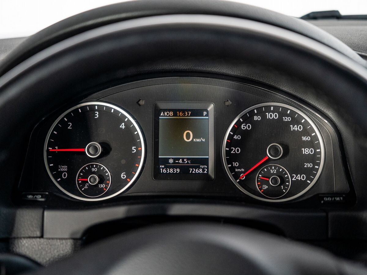 Volkswagen Tiguan 2013 - фото автомобиля