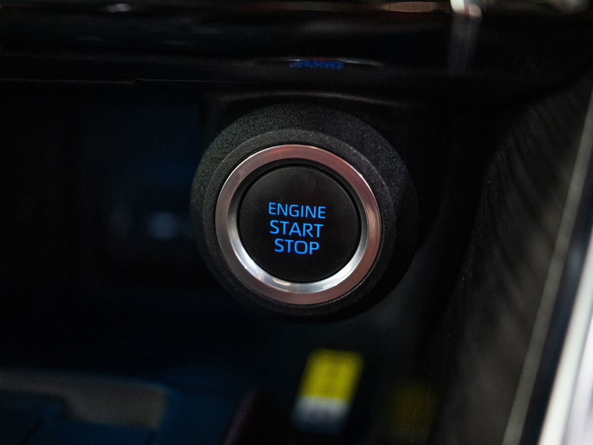 Toyota Harrier 2020 - фото автомобиля