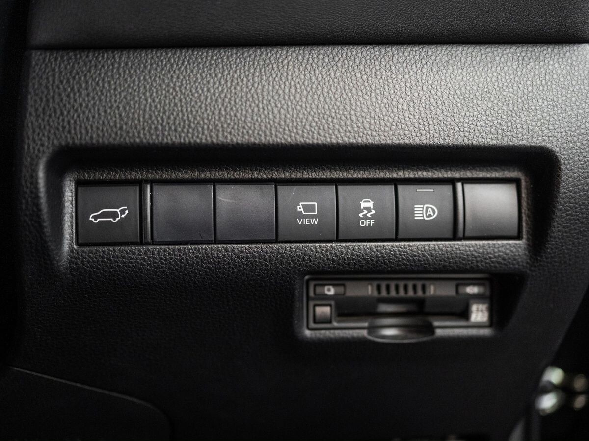 Toyota Harrier 2020 - фото автомобиля