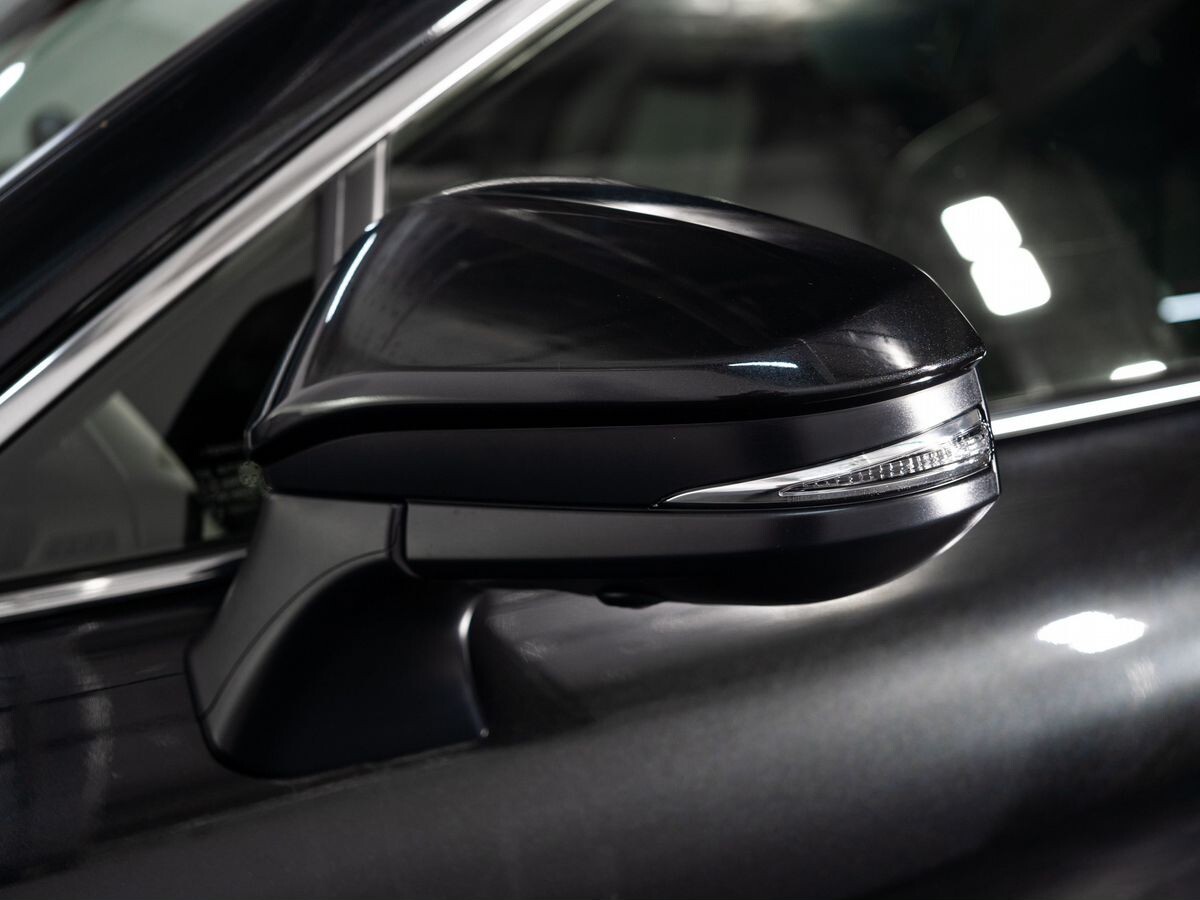 Toyota Harrier 2020 - фото автомобиля