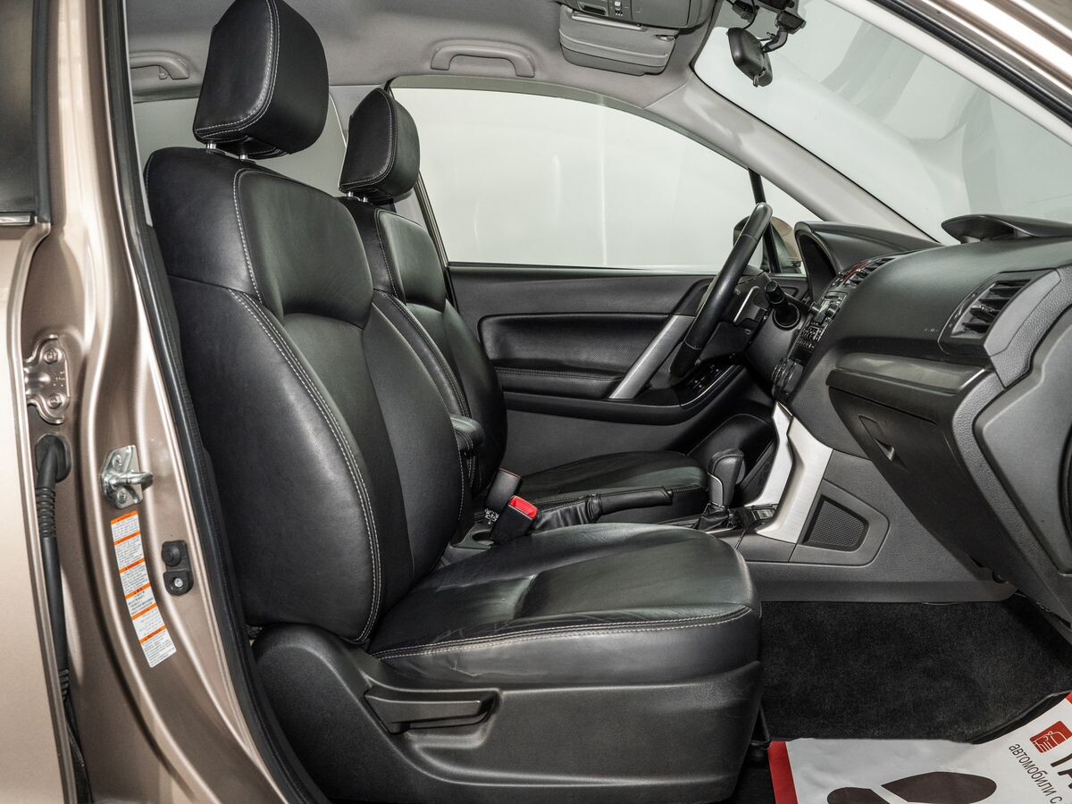 Subaru Forester 2013 - фото автомобиля