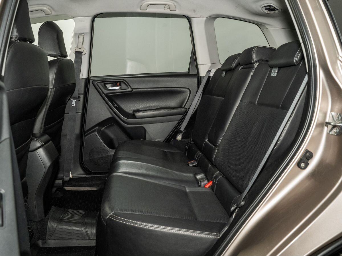 Subaru Forester 2013 - фото автомобиля