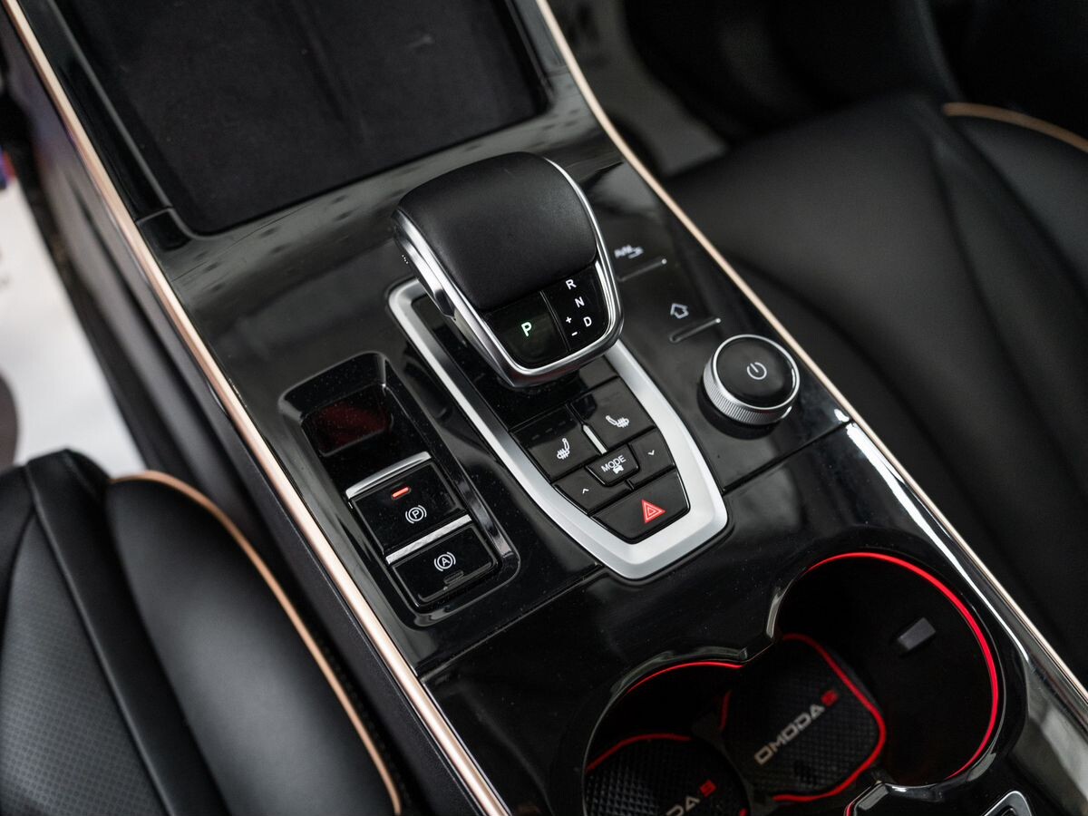 Omoda C5 2023 - фото автомобиля