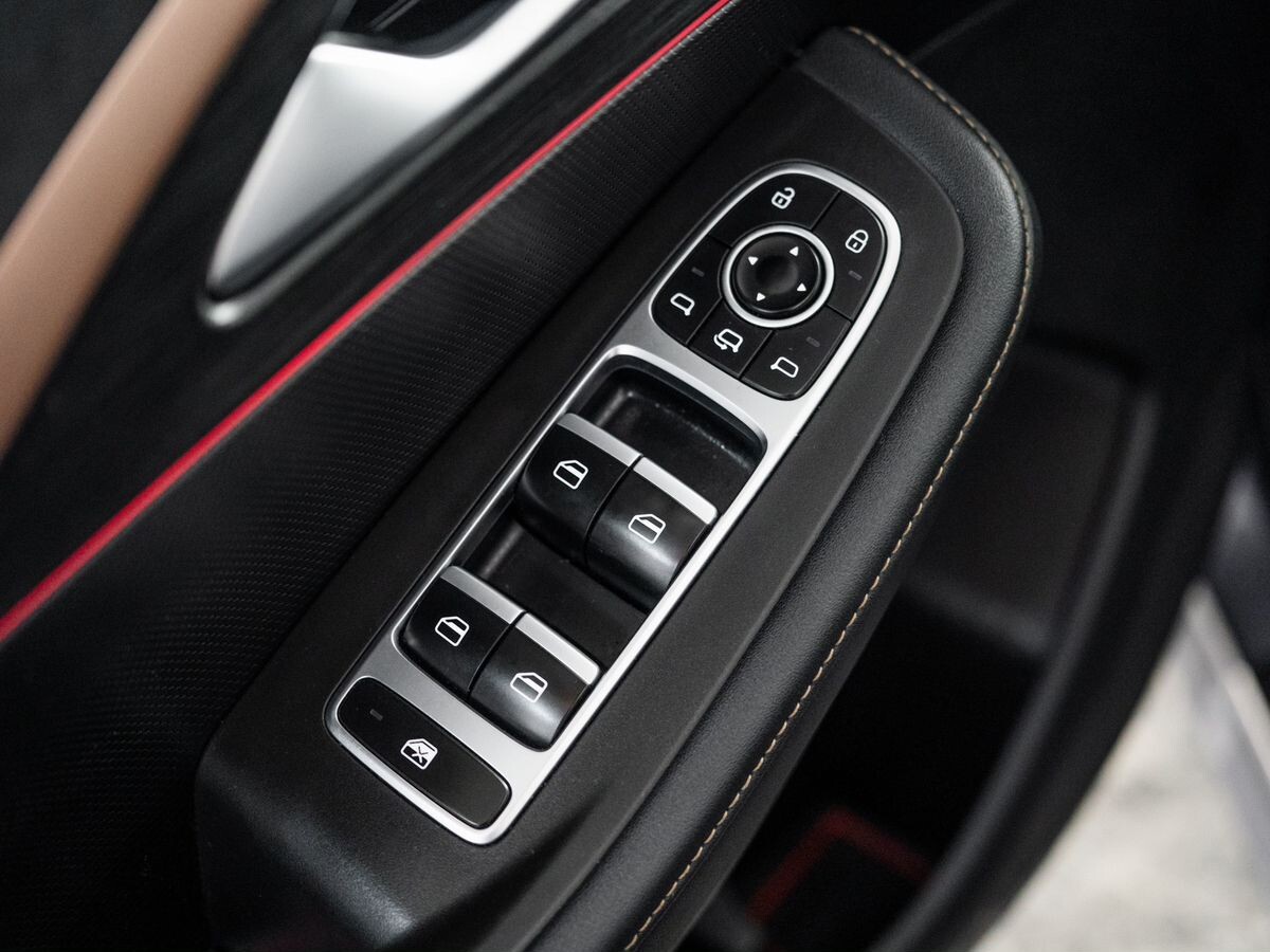 Omoda C5 2023 - фото автомобиля