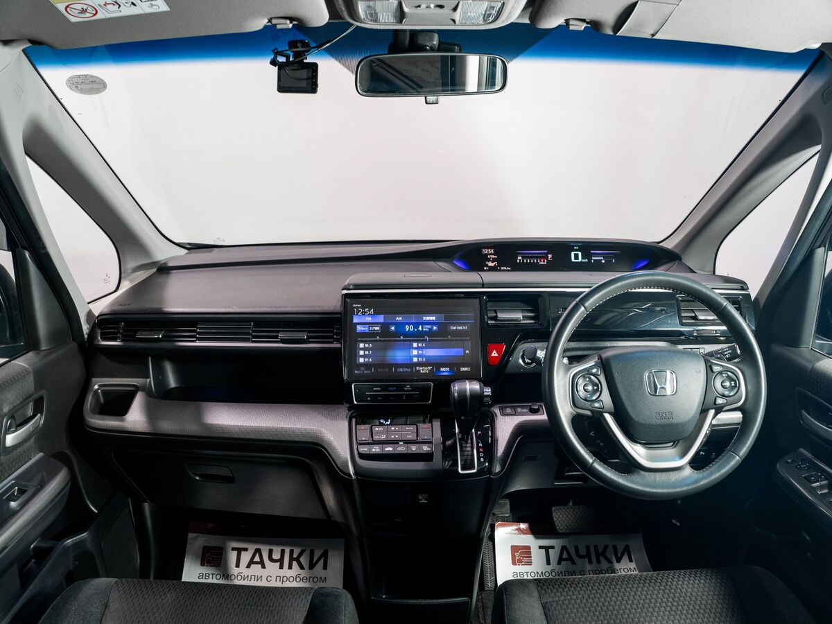 Honda Stepwgn 2019 - фото автомобиля