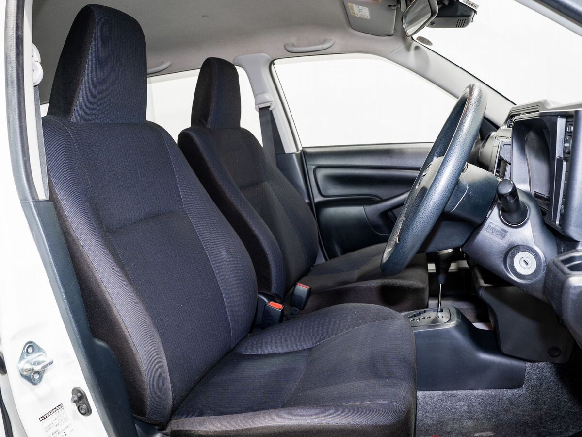 Toyota Probox 2017 - фото автомобиля