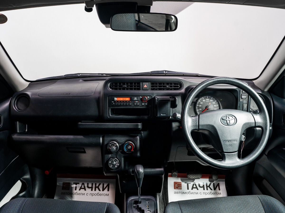 Toyota Probox 2017 - фото автомобиля